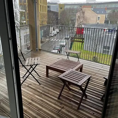 Apartment Urbain - Grand Dans La Quartier Des Machines De L'ile *